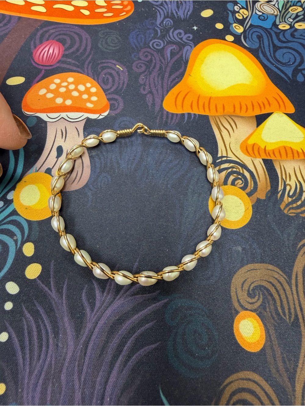 Ronaldo Natural Charm Gold/White Pearls Bracelet